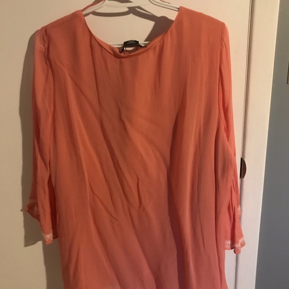 Pink flowy blouse - Picture 2 of 4